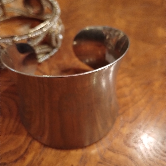 SALE:Bohemian pre-owned Assorted Bracelet Collection (Set of 5) - Picture 4 of 11